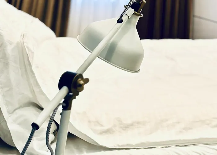 Laya Old * Bucureşti