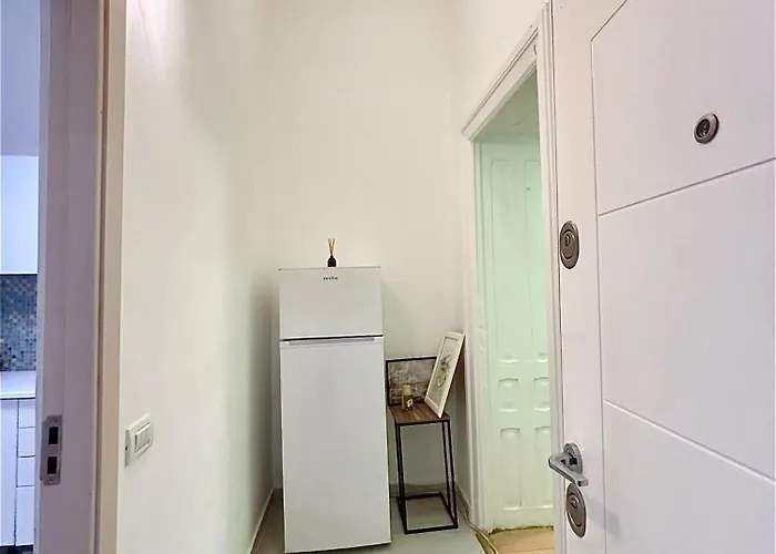 Laya Old Бухарест