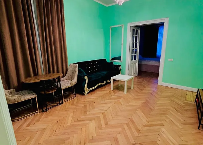 Laya Old Apartment